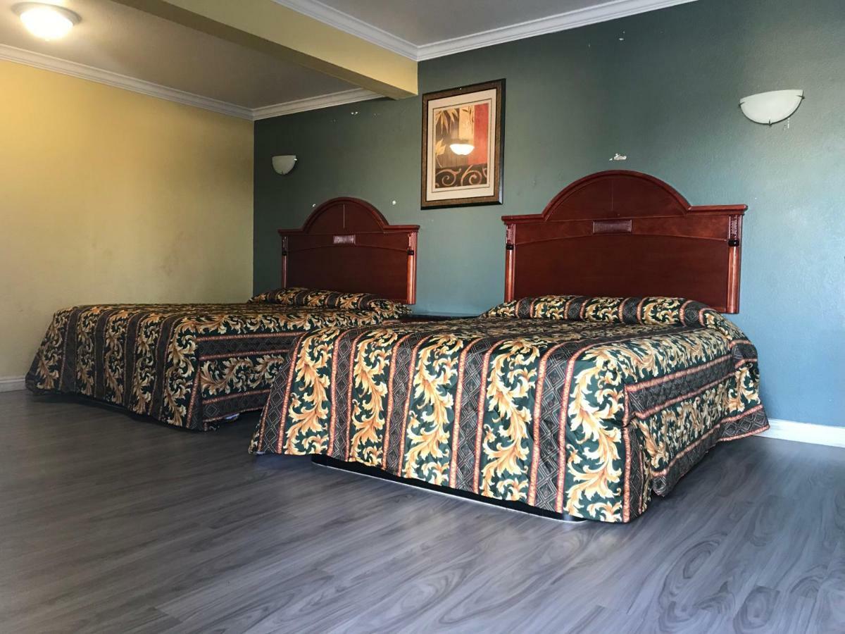 Colony Inn Motel Беллфлавер Екстер'єр фото